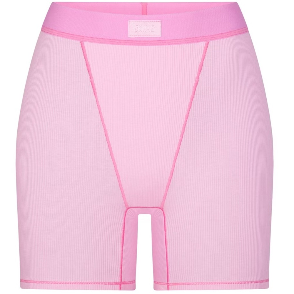 skims pink bubble gum boxers
